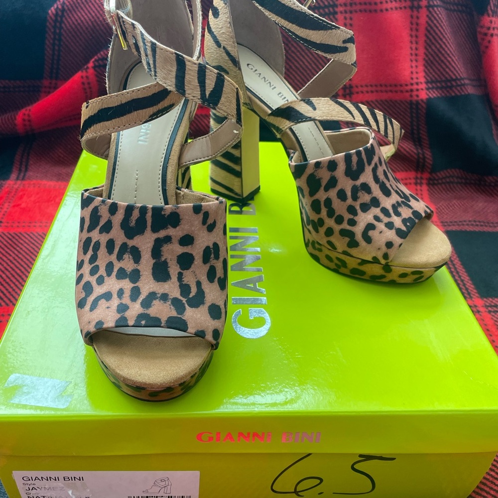 Brand new Gianni Bini Heels